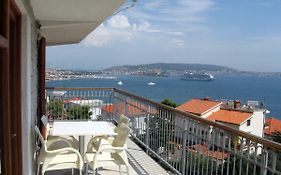 Apartment With Splendid Sea View
