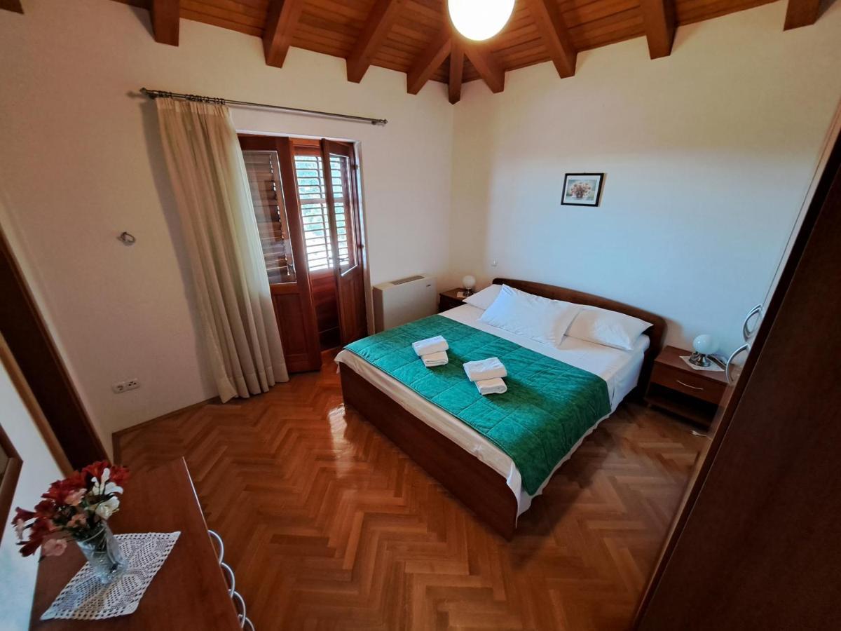 Apartment With Splendid Sea View Trogir Kültér fotó