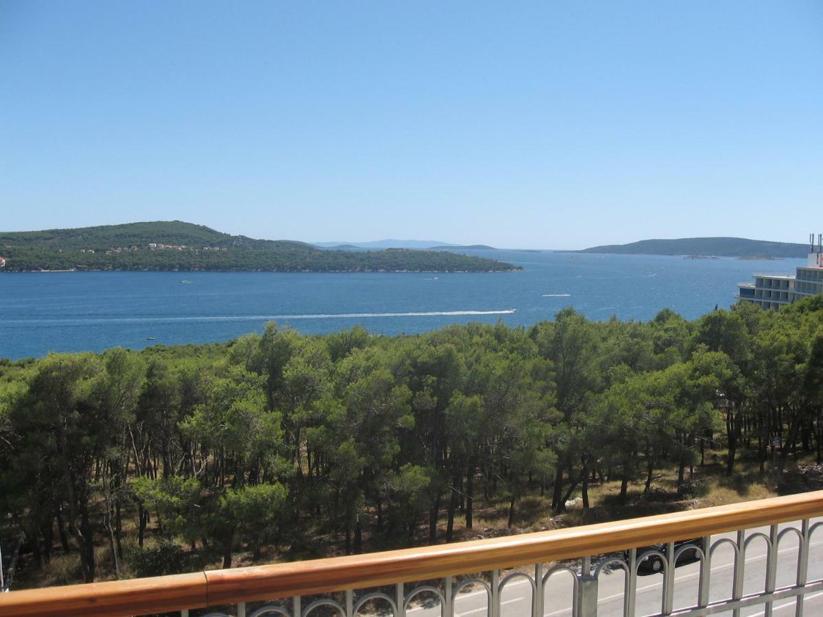 Apartment With Splendid Sea View Trogir Kültér fotó