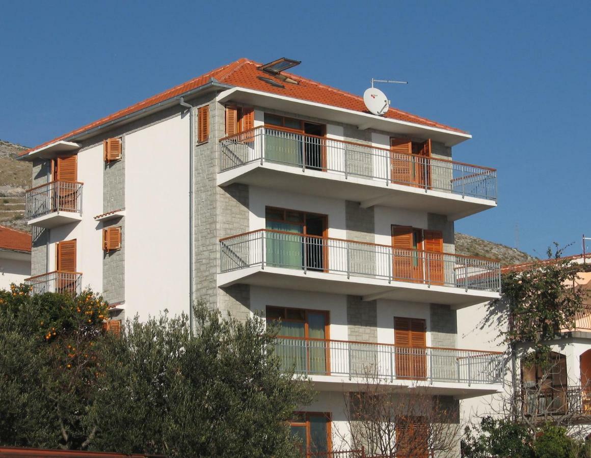 Apartment With Splendid Sea View Trogir Kültér fotó