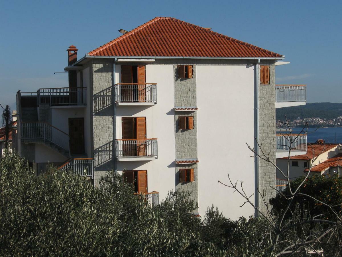 Apartment With Splendid Sea View Trogir Kültér fotó
