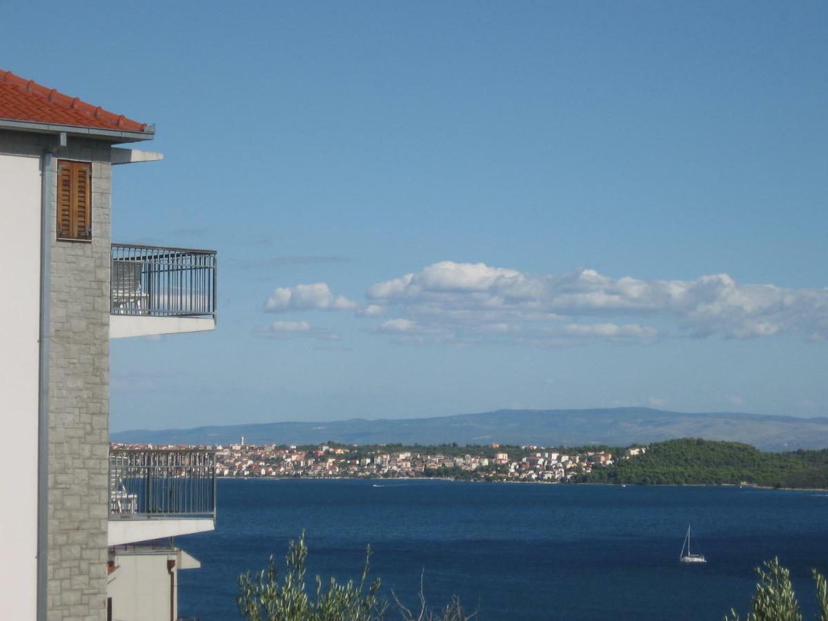 Apartment With Splendid Sea View Trogir Kültér fotó